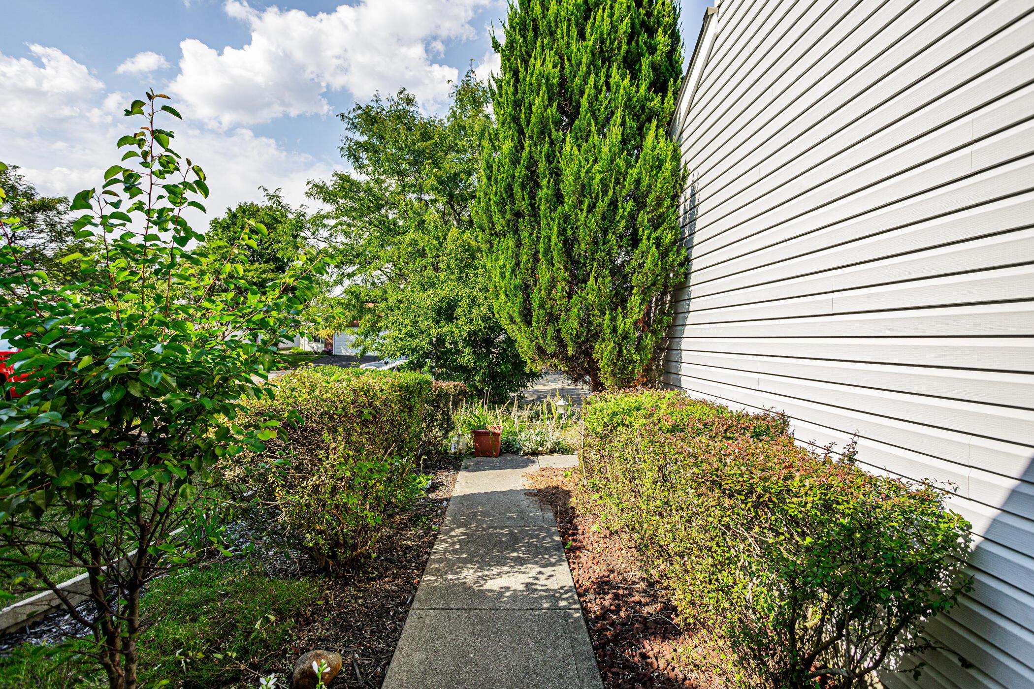 2083 Waymont Road Columbus, OH 43229 - Photo 20 of 59 2083 Waymont Rd 020