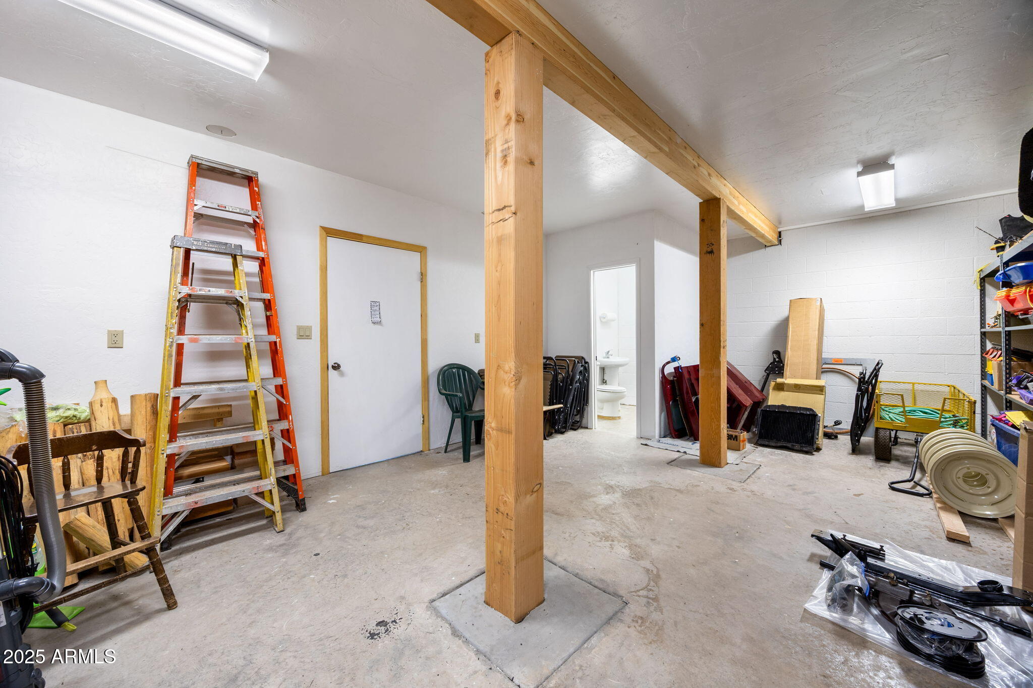 30 N1068 Greer, AZ 85927 - Photo 35 of 50 a view of a room with gym equipment