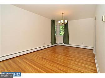 353 Ainslie Road Huntingdon Valley, PA 19006 - Photo 3 of 11 Dining Room