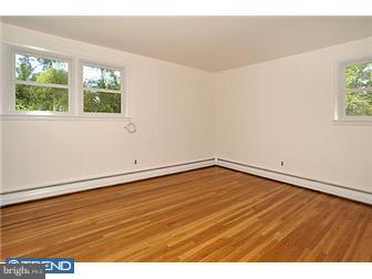 353 Ainslie Road Huntingdon Valley, PA 19006 - Photo 5 of 11 Bedroom - Main