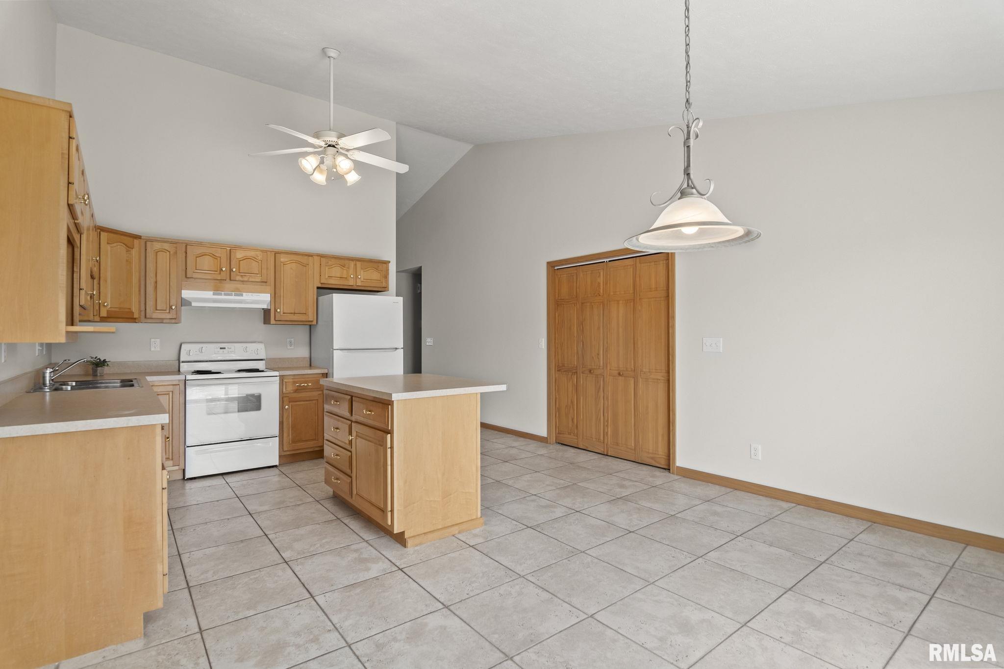 3904 Lear Drive Springfield, IL 62711 - Photo 10 of 25