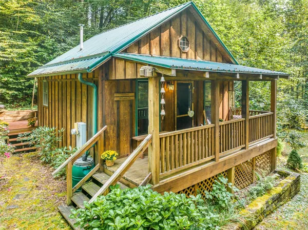 $206,000 | 28 Caddis Court, Marshall, NC 28753