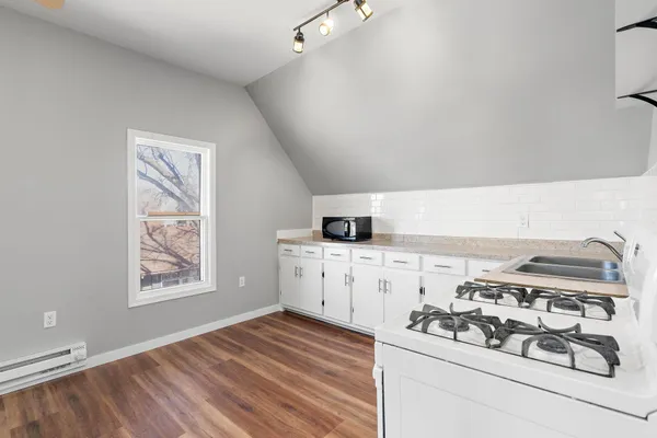 $225,000 | 140 Davis Street South, Cambridge, MN 55008
