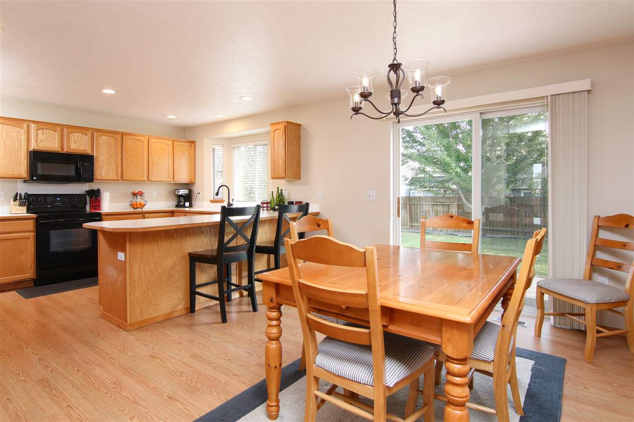 2607 West Cascade Way Spokane, WA 99208 - Photo 6 of 20 Gallery Image 6