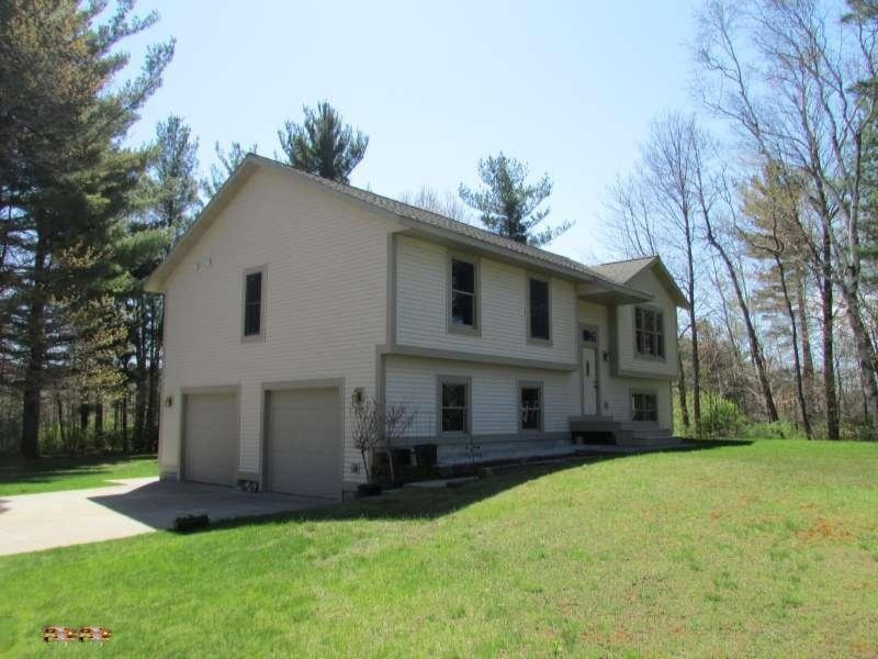 6808 Wood Road Spring Lake, MI 49456 - Photo 2 of 16 IMG_1186-800