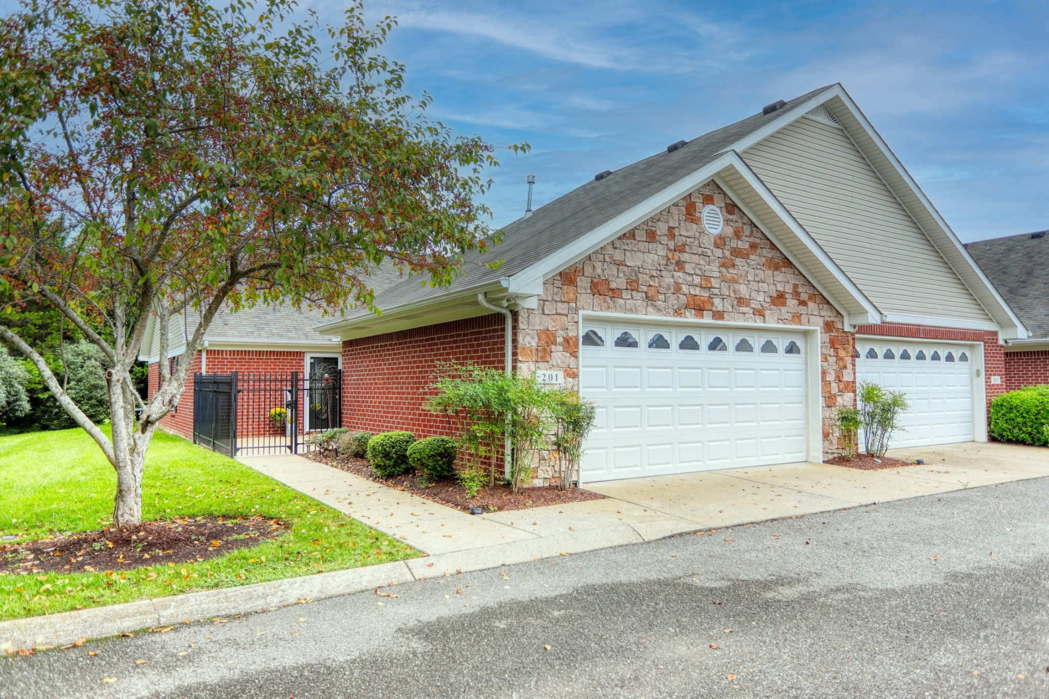 816 Lock 4 Road, Unit 201 Gallatin, TN 37066 - Photo 1 of 10 Gallery Image 1