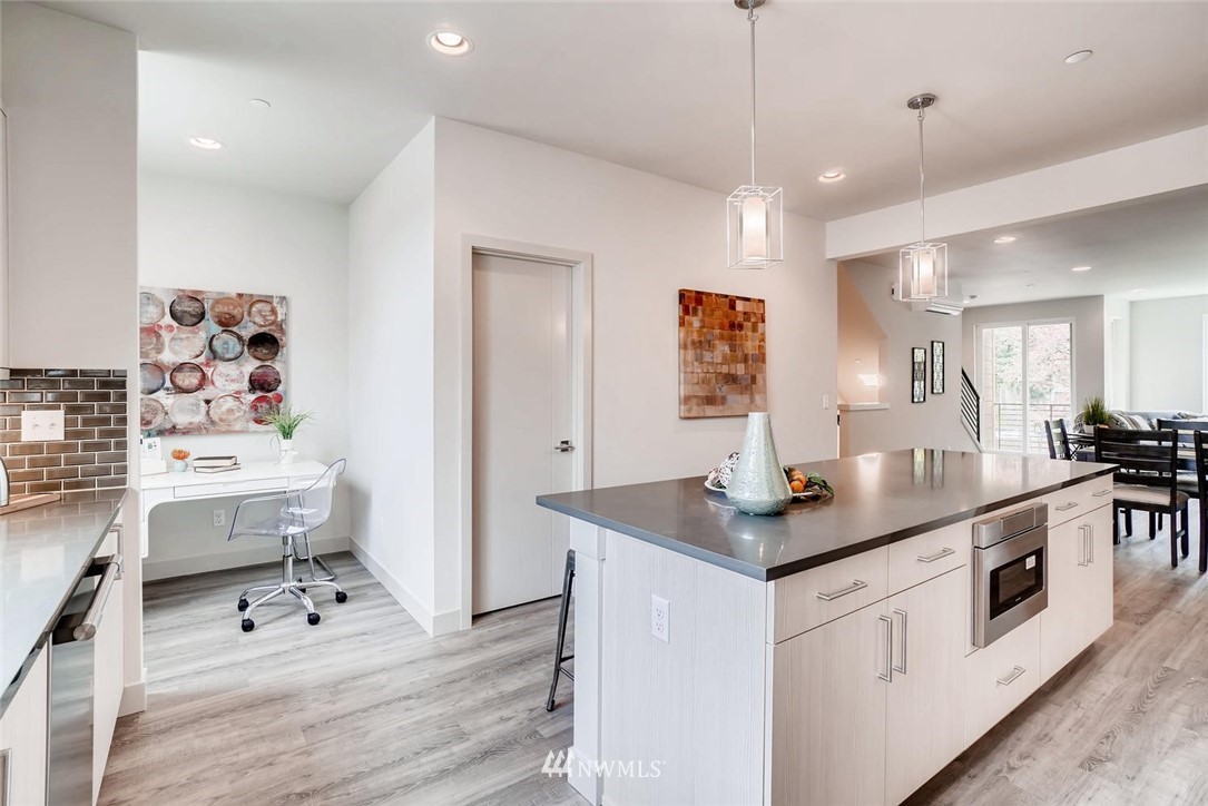 17905 35th Avenue Southeast, Unit B3 Bothell, WA 98012 - Photo 9 of 23 Gallery Image 9