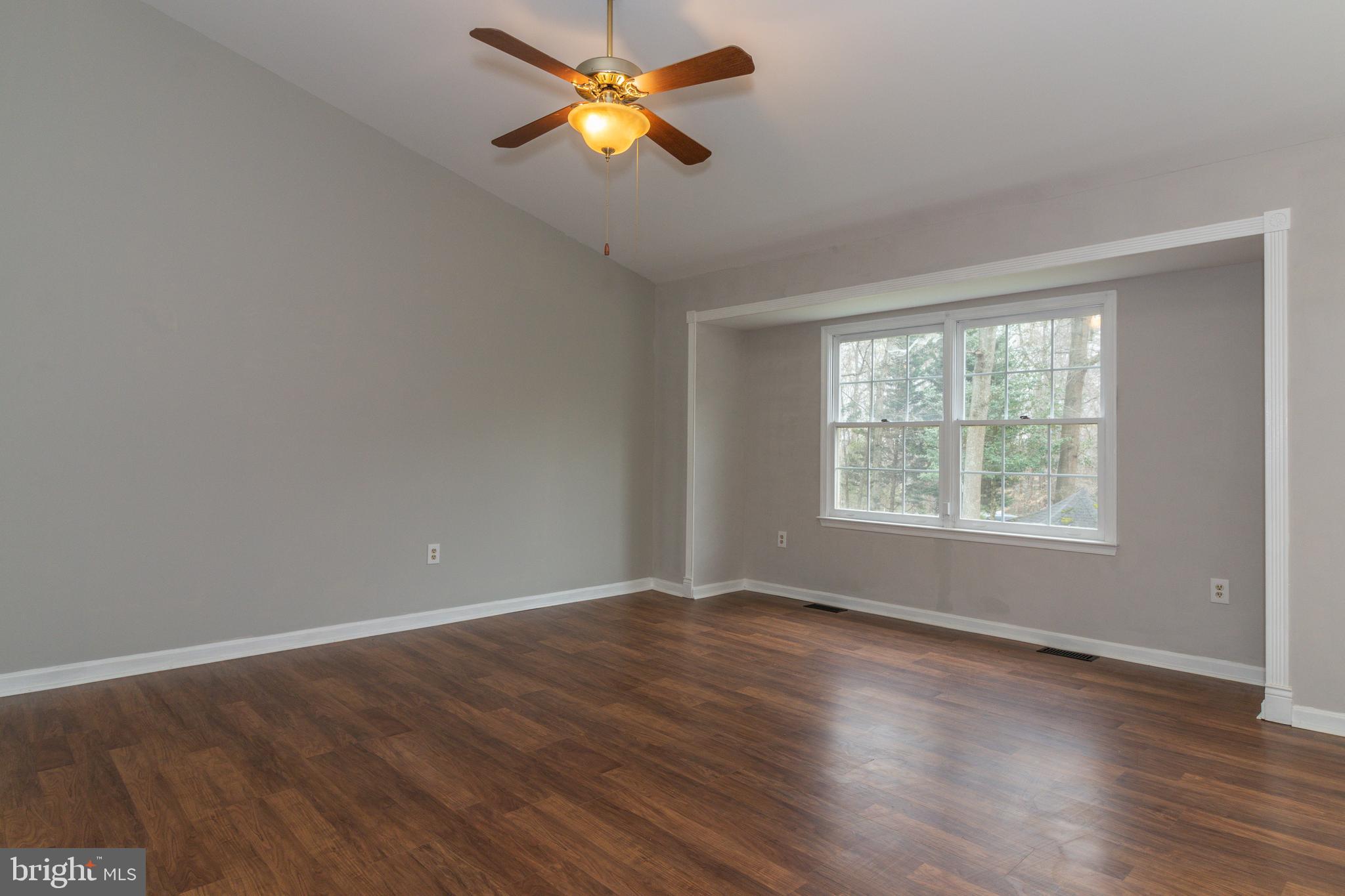 8932 Round Top Road Manassas, VA 20112 - Photo 12 of 39 Vaulted Ceiling