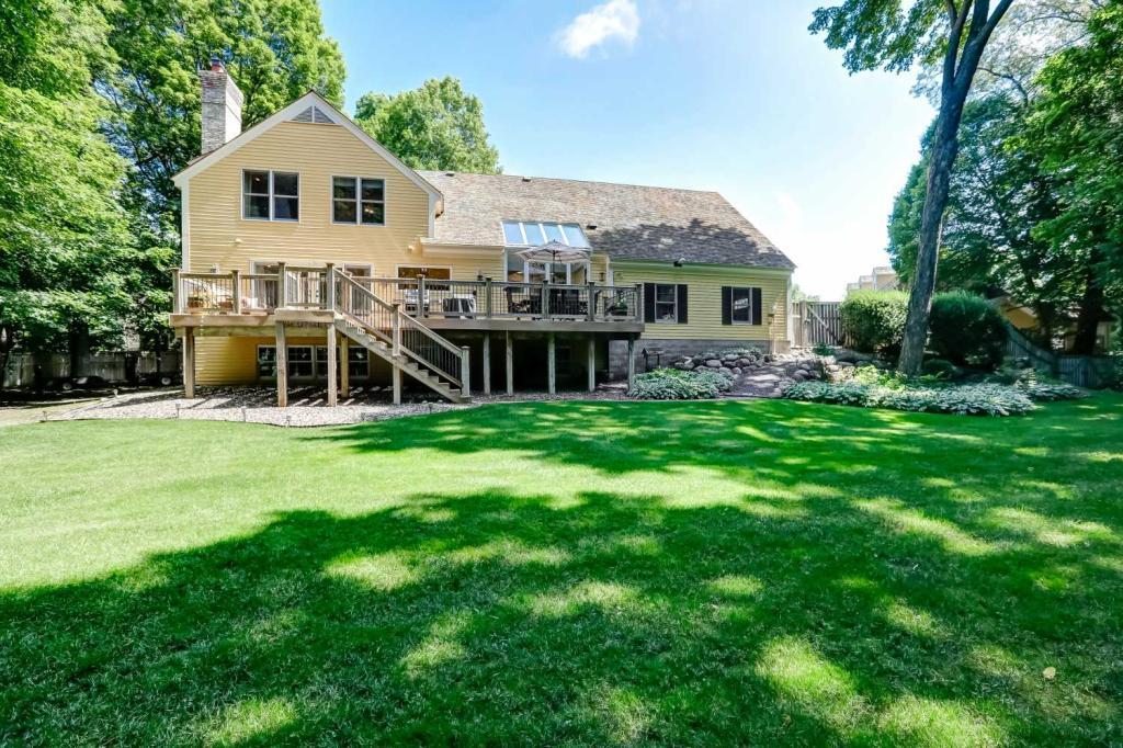 6464 Murray Hill Road Chanhassen, MN 55331 - Photo 6 of 38