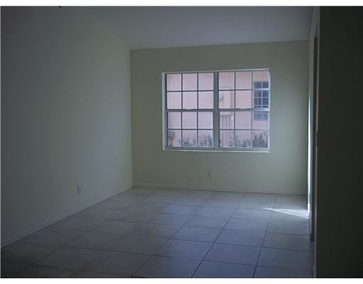 536 Bridgeton Road Weston, FL 33326 - Photo 3 of 10 Dining Room
