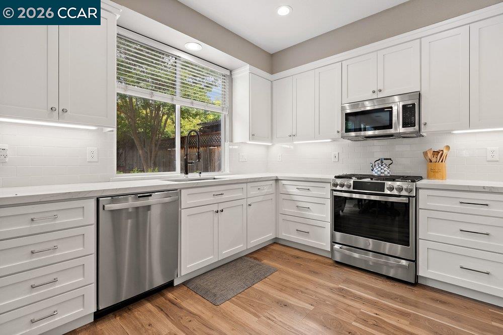215 Azalea Lane San Ramon, CA 94582 - Photo 15 of 37