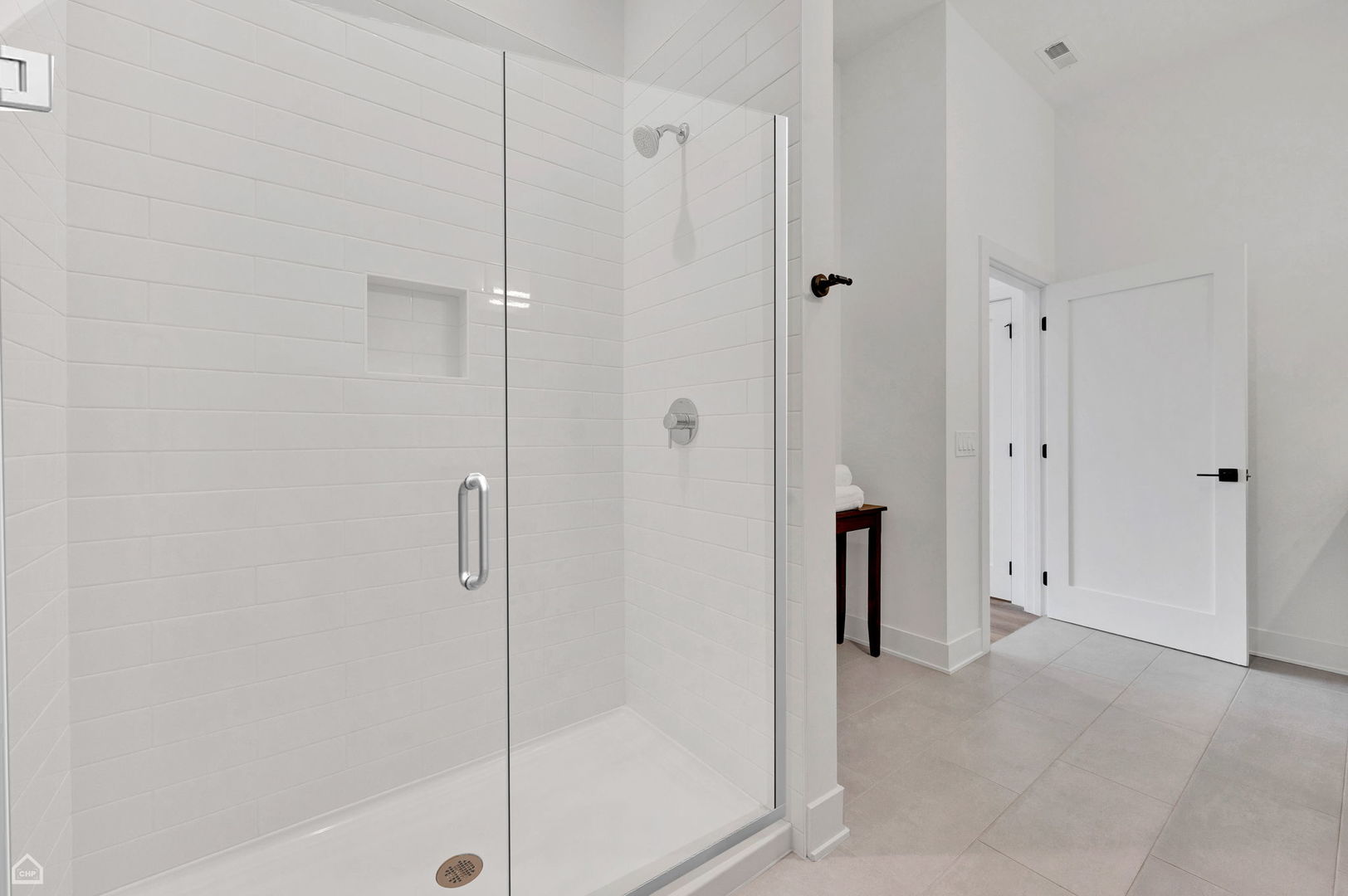 1626 West Hastings Street, Unit 301 Chicago, IL 60608 - Photo 12 of 20 a bathroom with a shower
