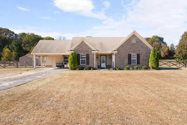 $285,000 | 110 Emily Lynn Road, Sarah, MS 38665