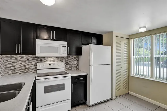 $2,100 | 3861 Northwest 90th Avenue, Unit 3861, Fort Lauderdale, FL 33351
