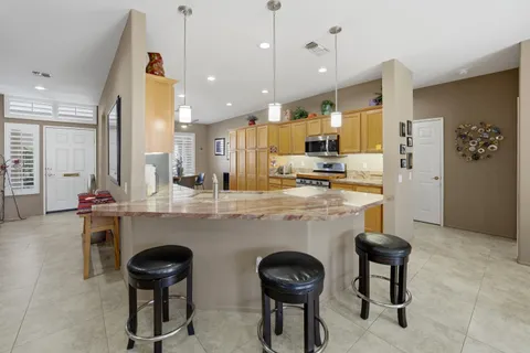 $549,000 | 37318 Pineknoll Avenue, Palm Desert, CA 92211