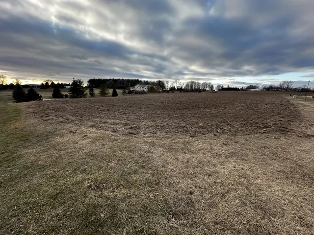 $59,900 | Lt2 Abbey Ridge Lane, Unit BLK1, Manitowoc, WI 54220