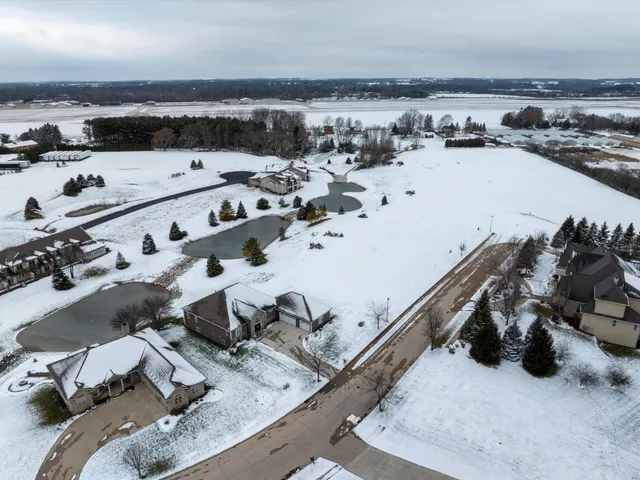 $59,900 | Lt2 Abbey Ridge Lane, Unit BLK1, Manitowoc, WI 54220