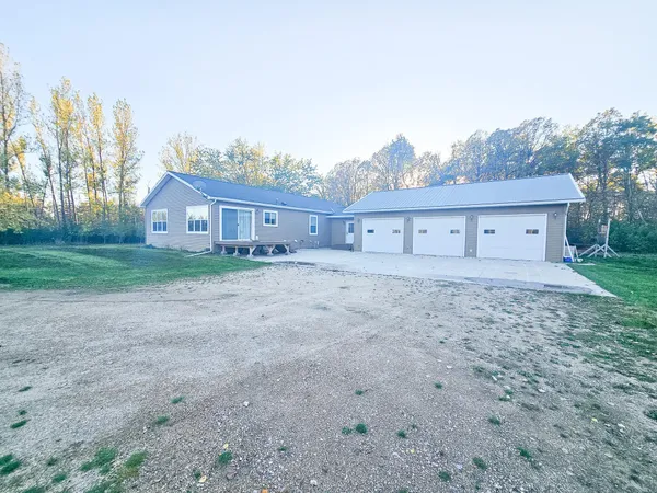 $331,900 | 14590 380th Street Northeast, Middle River, MN 56737