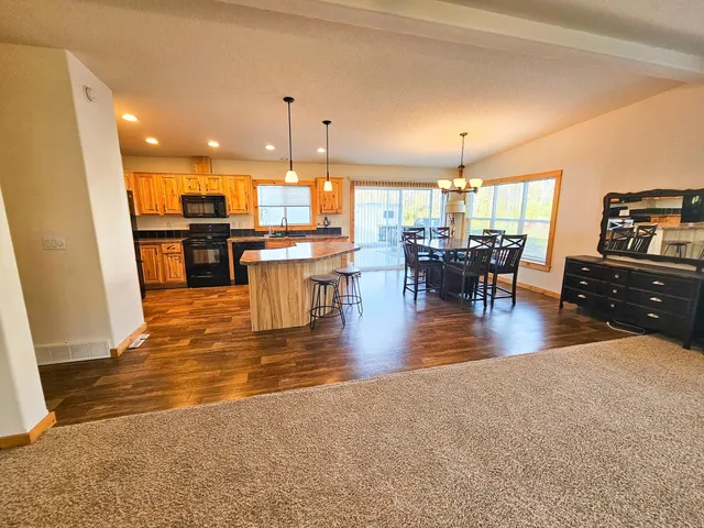$341,900 | 14590 380th Street Northeast, Middle River, MN 56737