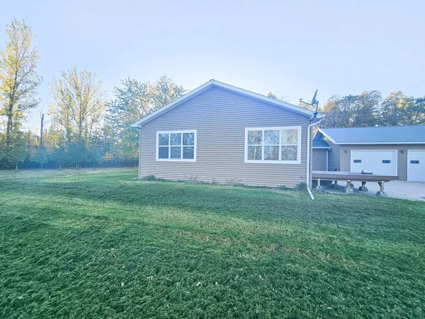 $331,900 | 14590 380th Street Northeast, Middle River, MN 56737