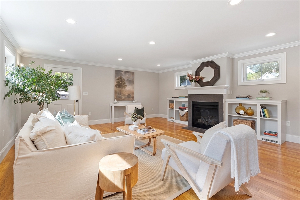 19 Shirley Street, Unit 19 Lexington, MA 02421 - Photo 2 of 32 Gallery Image 2