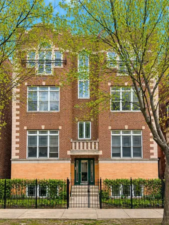 $2,695 | 4233 North Kenmore Avenue, Unit GN, Chicago, IL 60613