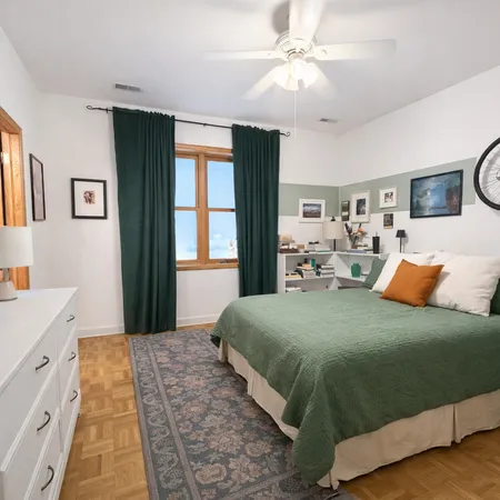 $2,695 | 4233 North Kenmore Avenue, Unit GN, Chicago, IL 60613