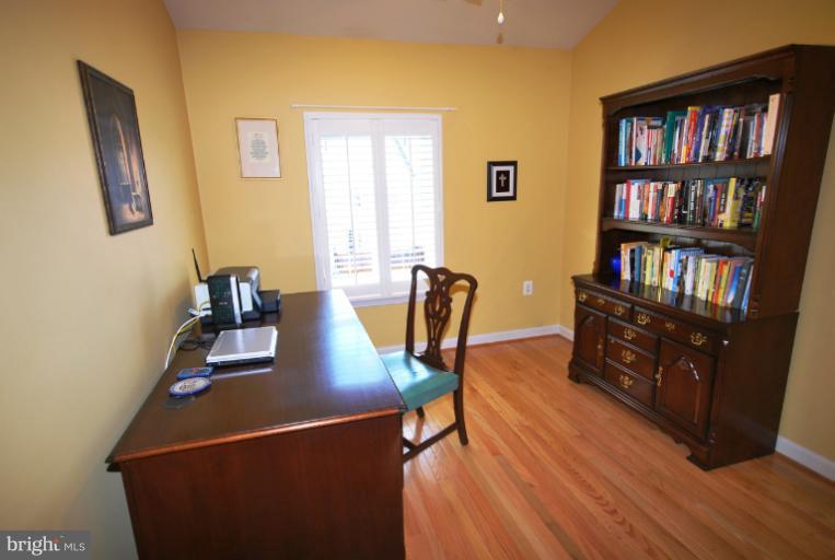 117 Rivanna Terrace Southwest Leesburg, VA 20175 - Photo 12 of 26 Bedroom