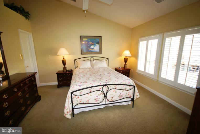 Bedroom (Master)