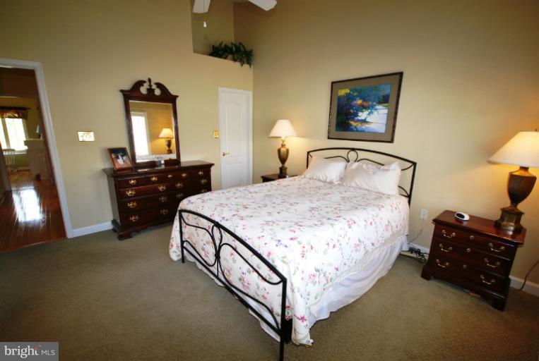 117 Rivanna Terrace Southwest Leesburg, VA 20175 - Photo 9 of 26 Bedroom (Master)