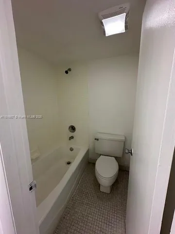 $305,000 | 14611 North Kendall Drive, Unit 309L, Miami, FL 33186