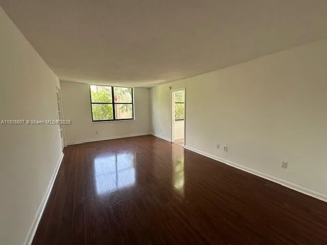 $305,000 | 14611 North Kendall Drive, Unit 309L, Miami, FL 33186