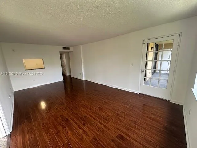 $305,000 | 14611 North Kendall Drive, Unit 309L, Miami, FL 33186