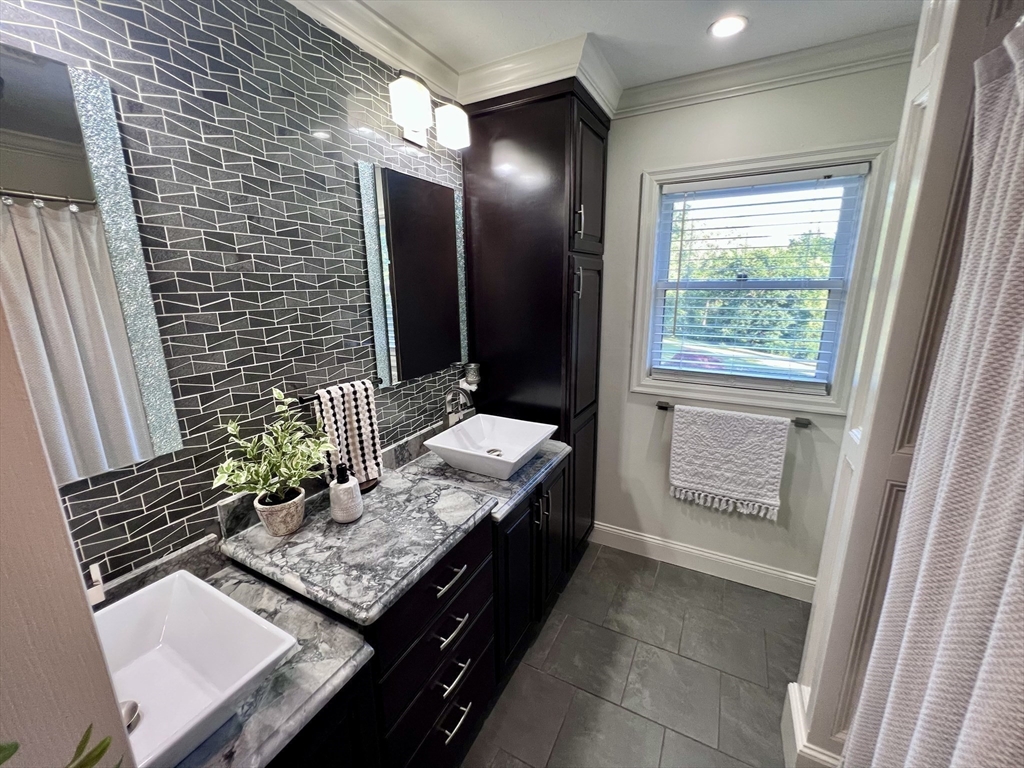 28 R Woodside Drive Grafton, MA 01519 - Photo 11 of 41