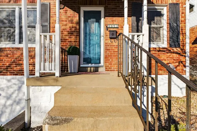 $265,000 | 8643 Charlton Lane, St. Louis, MO 63123