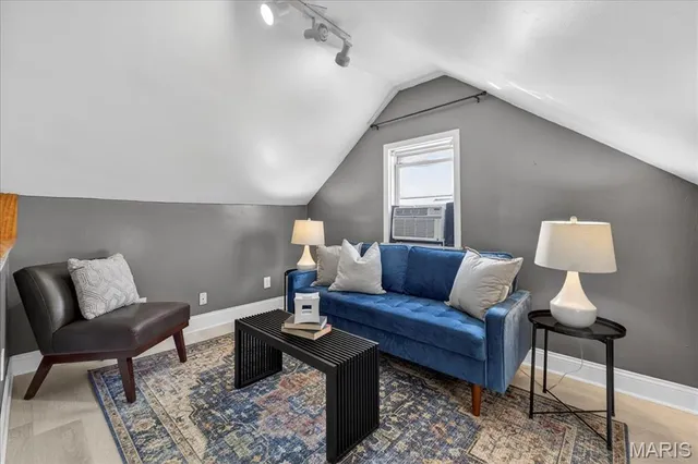 $265,000 | 8643 Charlton Lane, St. Louis, MO 63123