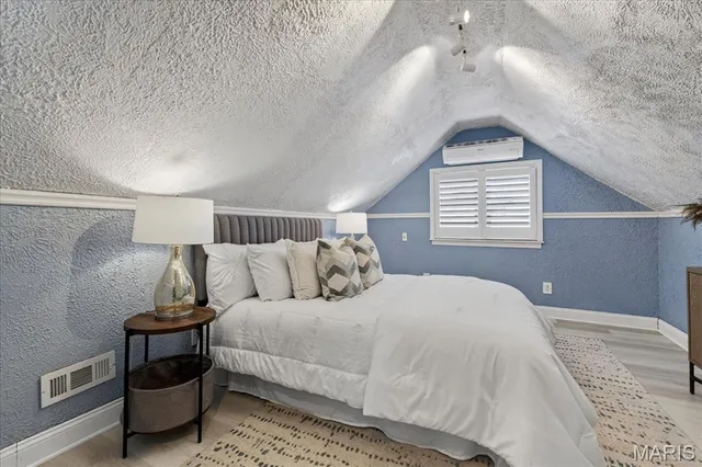 $265,000 | 8643 Charlton Lane, St. Louis, MO 63123