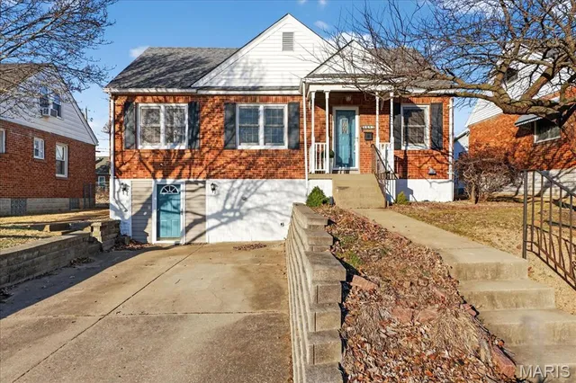 $265,000 | 8643 Charlton Lane, St. Louis, MO 63123