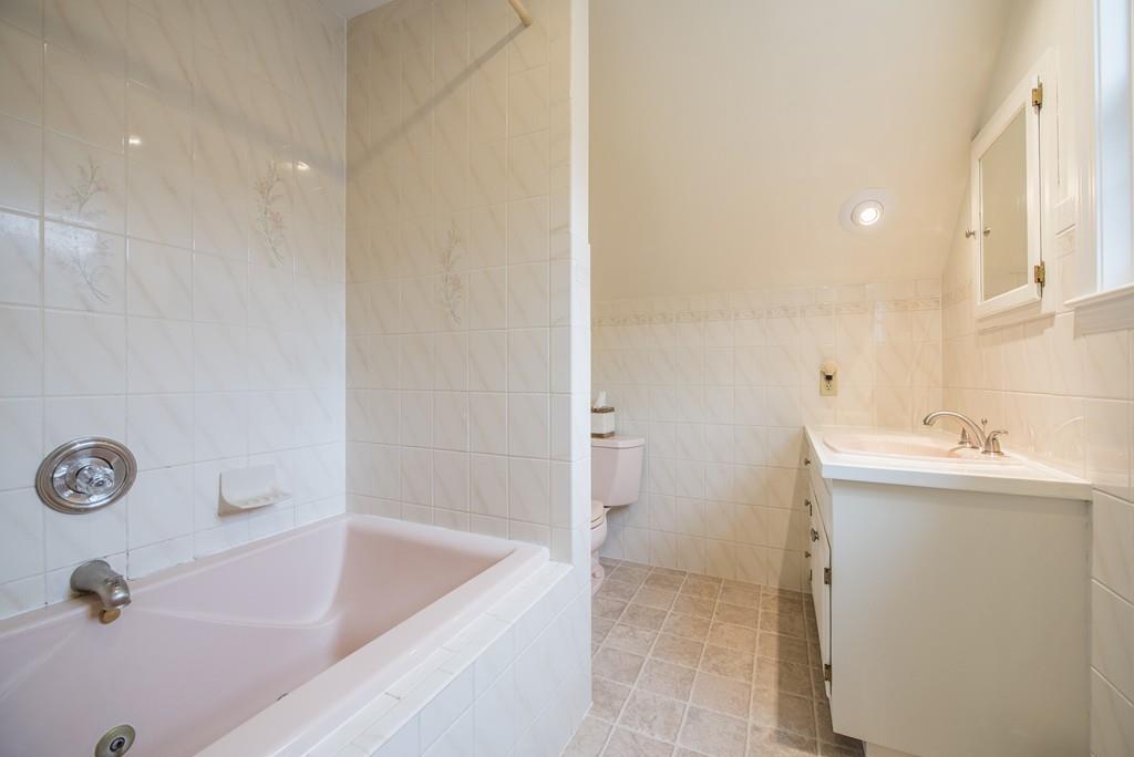 101 Plain Road Deerfield, MA 01373 - Photo 24 of 33 a bathroom with a tub a sink and mirror