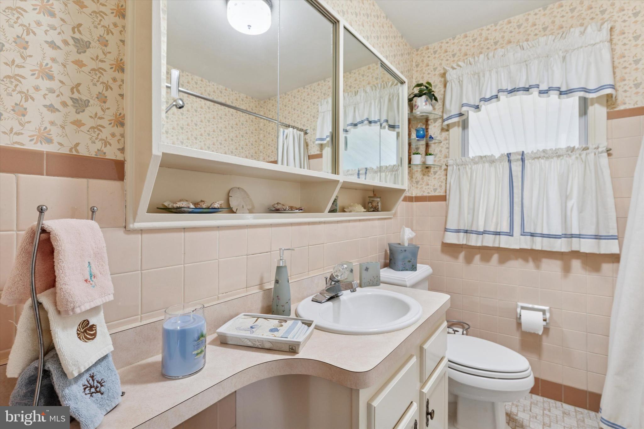324 Valley Road Oreland, PA 19075 - Photo 14 of 31 1st floor hall full bathroom