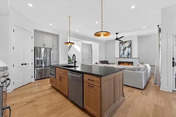 $979,218 | 2856 West 133rd Terrace, Leawood, KS 66209