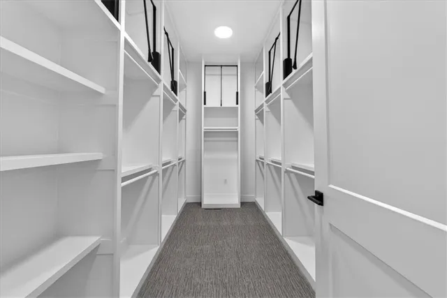 $979,218 | 2856 West 133rd Terrace, Leawood, KS 66224