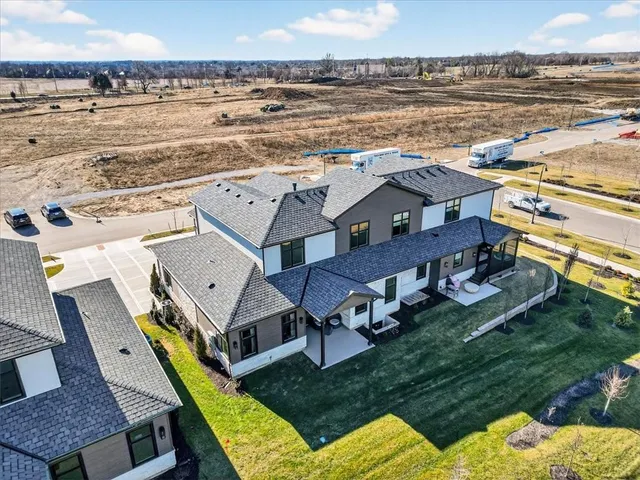 $979,218 | 2856 West 133rd Terrace, Leawood, KS 66224