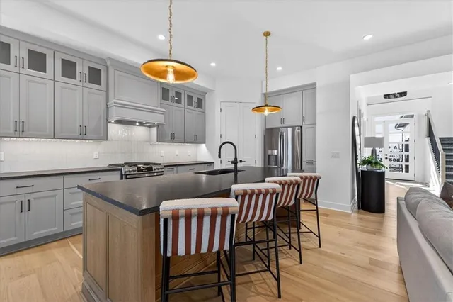 $979,218 | 2856 West 133rd Terrace, Leawood, KS 66224