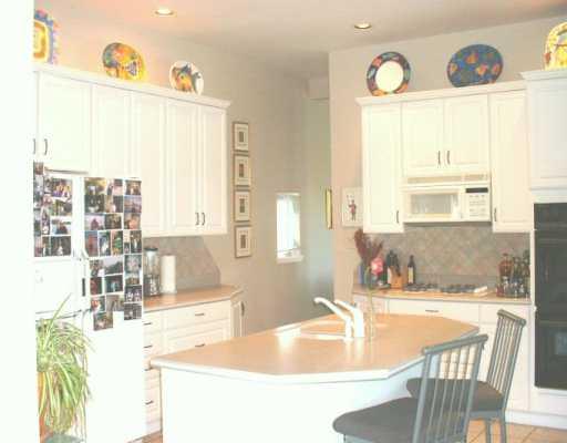 282 Arden Road Mt. Lebanon, PA 15216 - Photo 2 of 8 Kitchen.
