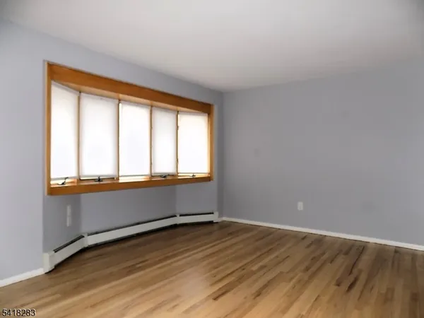 $3,400 | 18 Mandeville Avenue, Pequannock, NJ 07440