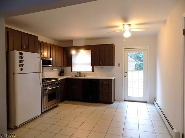 $3,400 | 18 Mandeville Avenue, Pequannock, NJ 07440