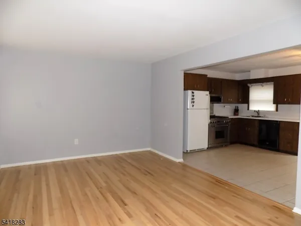 $3,400 | 18 Mandeville Avenue, Pequannock, NJ 07440