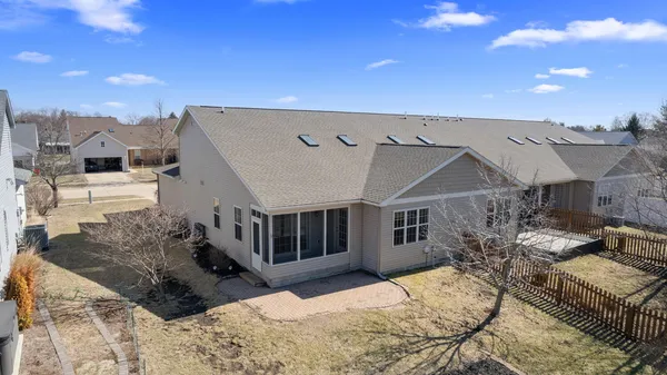 $349,000 | 2517 Pembrook Point, Champaign, IL 61821