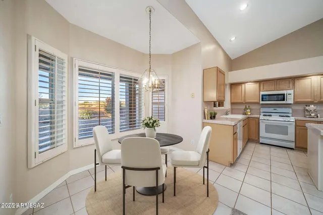 $550,000 | 1645 East Ganymede Drive, Tucson, AZ 85737